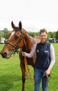 Race yard Groom